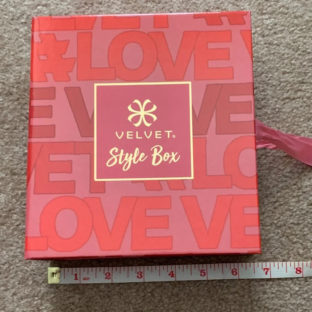 NEW!  VELVET Sunglass Storage Box with Tie Bow